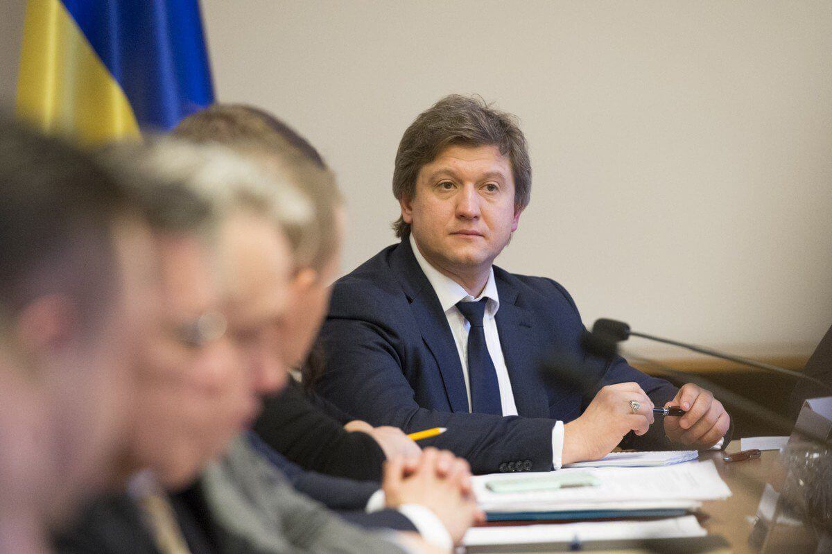 Министра финансов подозревают в неуплате налогов Министра финансов подозревают в неуплате налогов